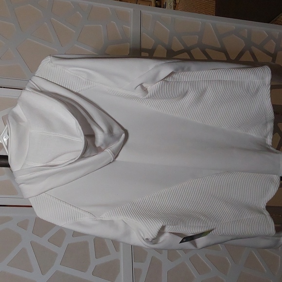 Women's Tek Gear Sweater - Picture 4 of 4